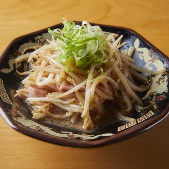 やみつき塩辛もやしバター
