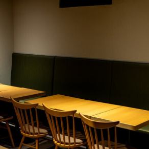 【多人桌席】【8~16人】適合人數較多的酒會、宴會等的桌席。 ◎最多可容納16人,適合歡迎會、歡送會等大型宴會。