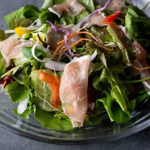 Raw ham salad