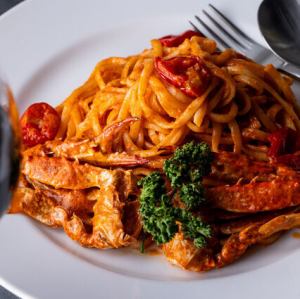 Blue crab tomato pasta