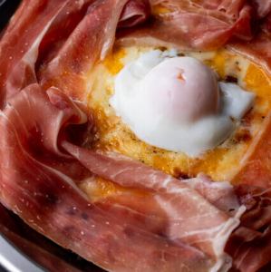 Soft-boiled egg and prosciutto Bismarck