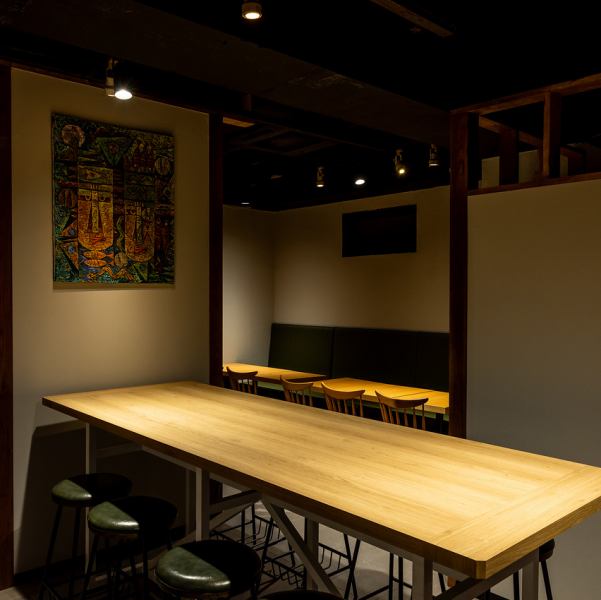 2분으로부터 이용하실 수 있는 개인실을 준비하고 있습니다!분위기 만점의 치유의 공간은, 느긋한 시간을 보내실 수 있는 구조가 되고 있습니다◎시부야 에리어에서의 여자회나 미팅은 물론, 2차회나 접대·회식 등의 연회에도 최적입니다.생일월・기념일 특전도 대호평이므로, 꼭 소중한 날에도 이용해 주세요♪