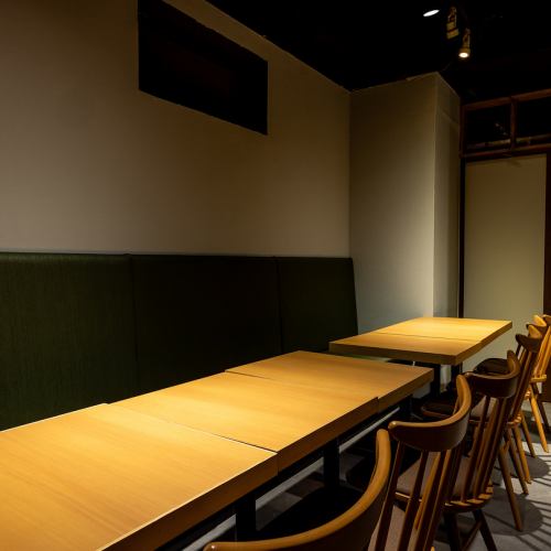 落ち着く雰囲気の個室完備