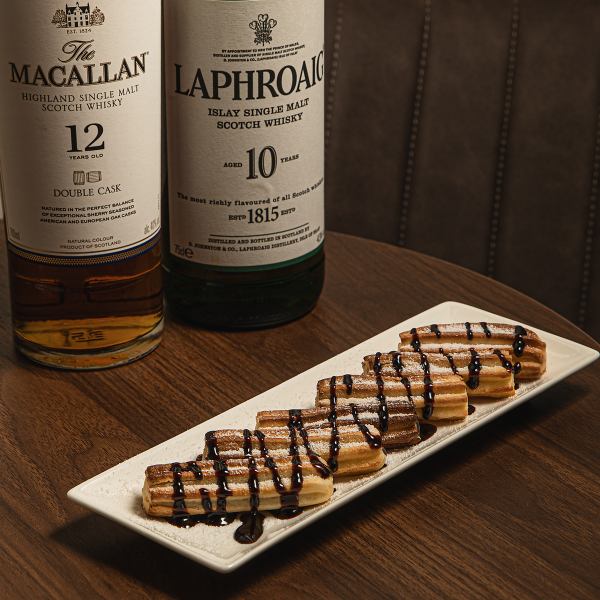 【韓国発SNS映えデザート有！】当店では『アサイーボウル』や、韓国発の人気デザート『ヨアジョンアイス』をご提供しています！これらのスイーツは、SNS映えする華やかさが魅力。店内はアメリカンな雰囲気が漂い、リラックスできる居心地の良い空間です。女子会やデートにも◎ぜひ、思い出に残るひと時をお過ごしください♪