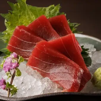 生マグロの刺身