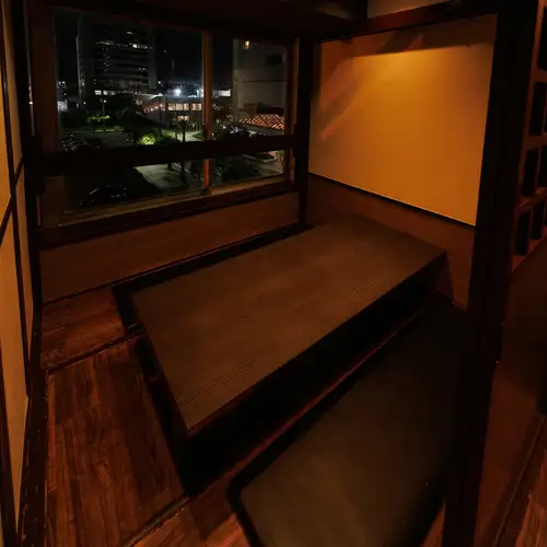 《Fully Private Rooms Available》We offer a variety of fully private rooms of different sizes.