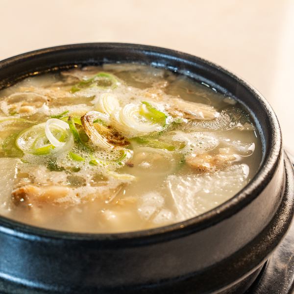 【至福の滋味】一週間かけて煮込む、濃厚でまろやかな絶品テールスープ