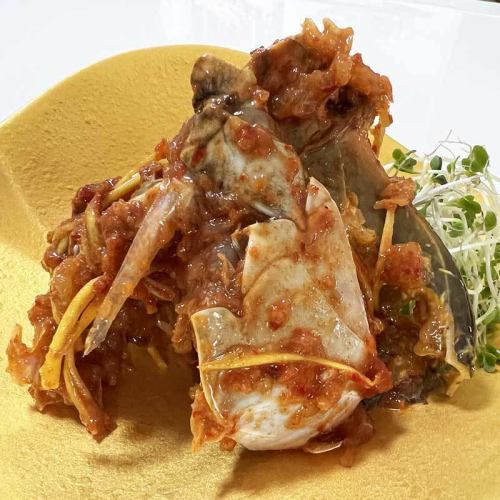 マングローブ蟹のケジャンやアオリイカのイカフェなど海鮮系のサイドメニューも豊富 !