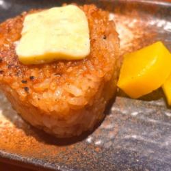 黄油烤饭团