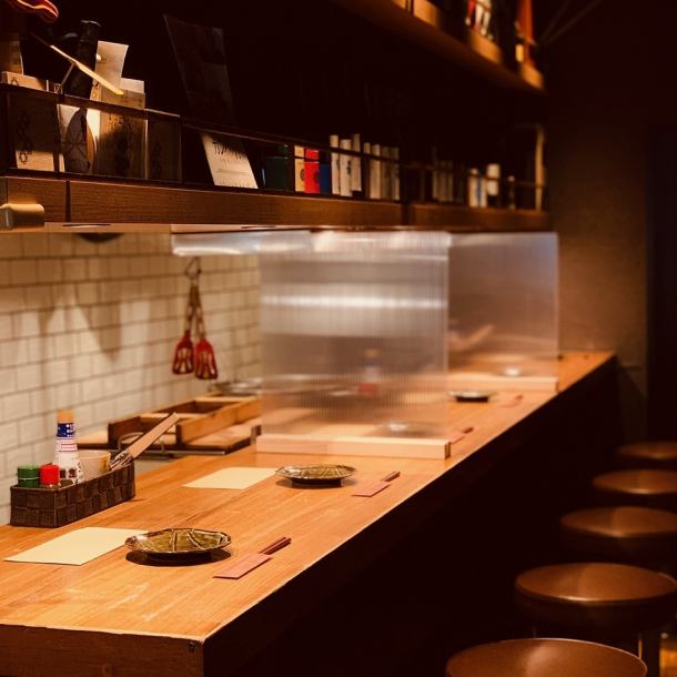 The 1st floor is a counter space.The counter seats are special seats for up to 6 people.You can enjoy drinking with oden, chat with the staff at times, and even one person can spend without hesitation.