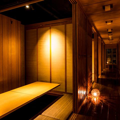 The interior of the restaurant is a relaxing private room filled with Japanese atmosphere! You can spend a relaxing time in a private room with a calm atmosphere! Please use Nagomiya Daimon Hamamatsucho Main Branch not only for banquets, but also for dates and entertainment!