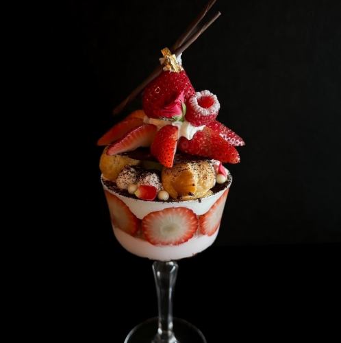 [Touka] Strawberry and Tiramisu Parfait