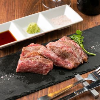 Premium Sendai beef sirloin steak <130g>