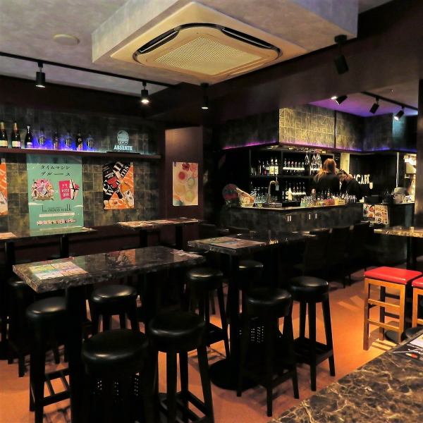 【新宿西口3分】カジュアルに楽しめる250円バームーンウォーク新宿西口店！日常使いはもちろん、貸切パーティーも20名様～承ります◎女子会や誕生日、二次会利用などご予約をお待ちしております！ご予約はコースがオススメ！