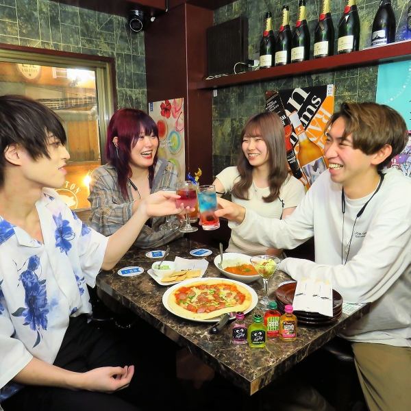 【女子会・合コンにも◎】1軒目利用はもちろん、0次会や2次会のご利用にも人気★デザートカクテル食べ放題の女子会コースは、ガールズトークを楽しむのに最適！