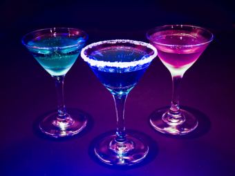 【カクテル500種以上!2H飲み放題】つまめるタパス3品付き♪ 1800円