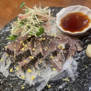 用大量调味料煎制的盐渍鲣鱼