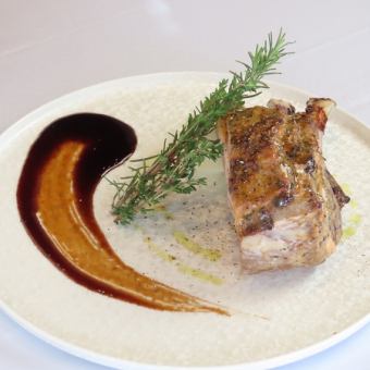 骨付きラムの香草オーブン焼き