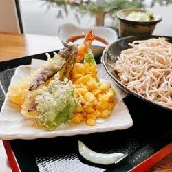 天ぷら(海老一本+野菜等)そば