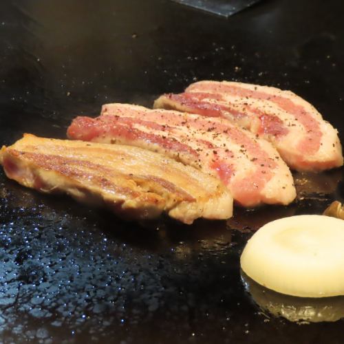 サムギョプサルだけでなく韓国料理も食べ放題OK♪