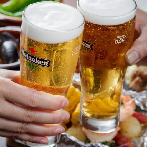 飲み放題つきの贅沢コースで乾杯！