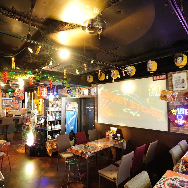 【アメリカンミュージックをテーマにした音楽と食の融合】定番メニューを楽しみながら、時代を超えて愛される音楽の世界に浸ってみよう！！ロック、ジャズ、ブルース……それぞれのジャンルで音楽と食事の特別なマリアージュをお楽しみください！！