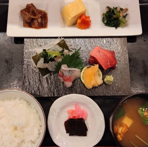 刺し身定食