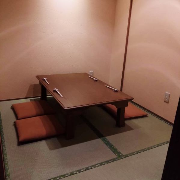 半個室のお座敷は接待や大切な人との時間に最適です。お仕事帰りにもふらっと立ち寄れる心安らぐ場所です。各種ご宴会や接待にはシェフ厳選の食材を使用したコース料理がオススメ。ホットペッパーグルメ限定の飲み放題付き6,000円コースも登場です☆ぜひ自慢のコース料理をご堪能下さい。
