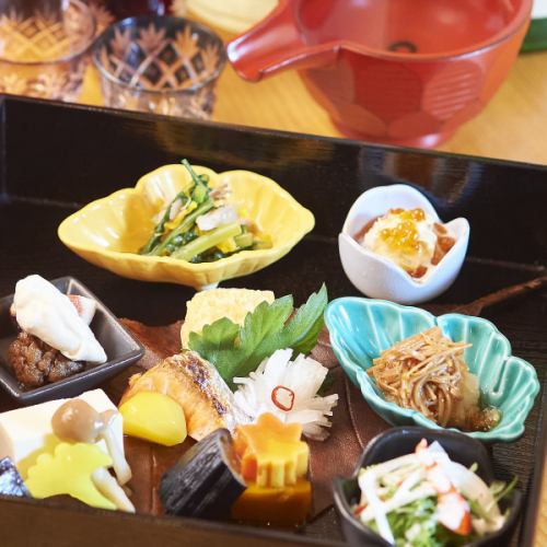 彩り九つ膳（限定15食）