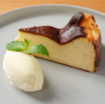 Basque cheesecake with vanilla ice cream