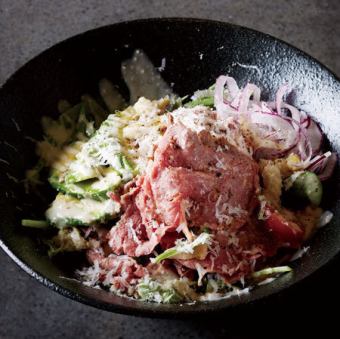 Roast beef and avocado Caesar salad
