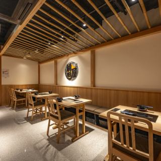 テーブル席は全10席です。【もつ鍋 前田屋】