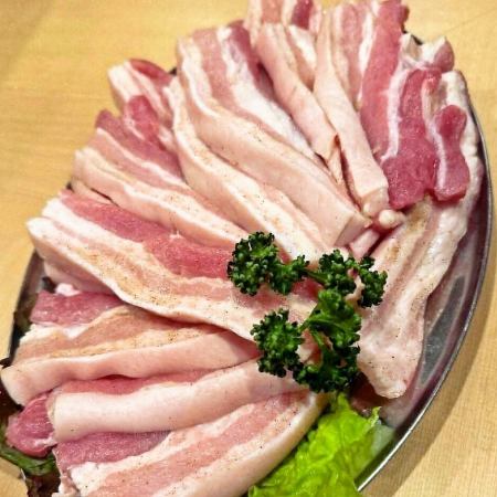 アットホームな空間で韓国宴会♪本格韓国料理と飲み放題で周りを気にせず楽しめます◎