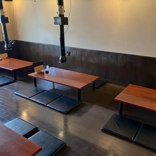 靴を脱いでゆっくりとお食事をお楽しみいただける座敷席のご用意もございます！