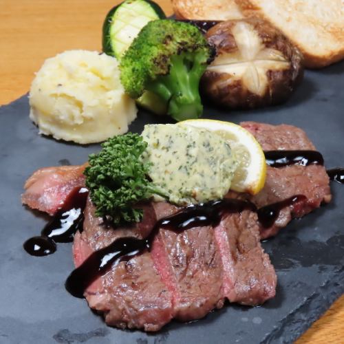 【炭火使用の絶品肉料理】サーロイン
