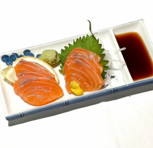 サーモンのお刺身/Raw Salmon