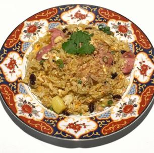 パイナップルチャーハン