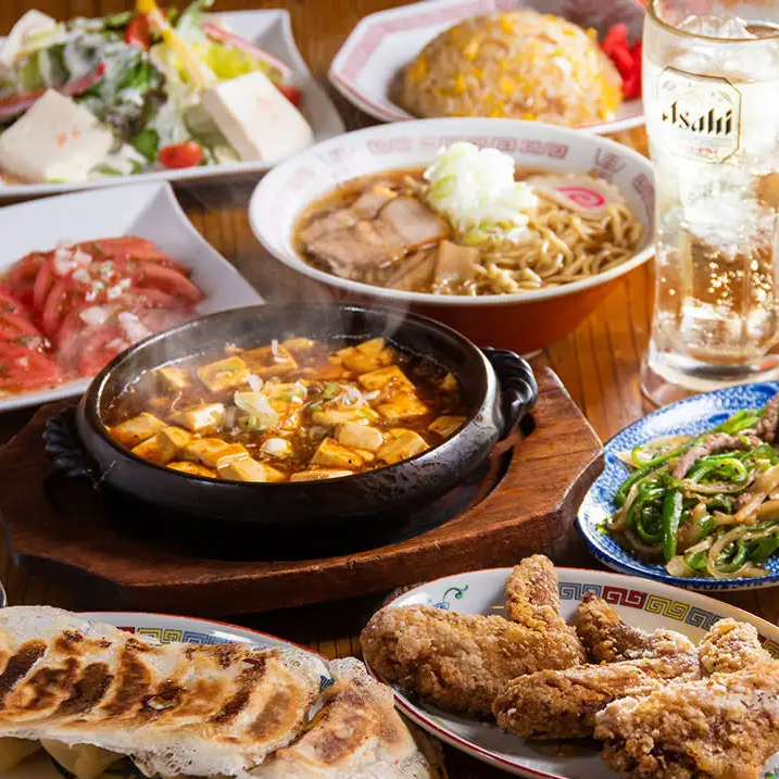 コスパ◎自慢の餃子等、120種類以上の豊富なメニューは298円~!