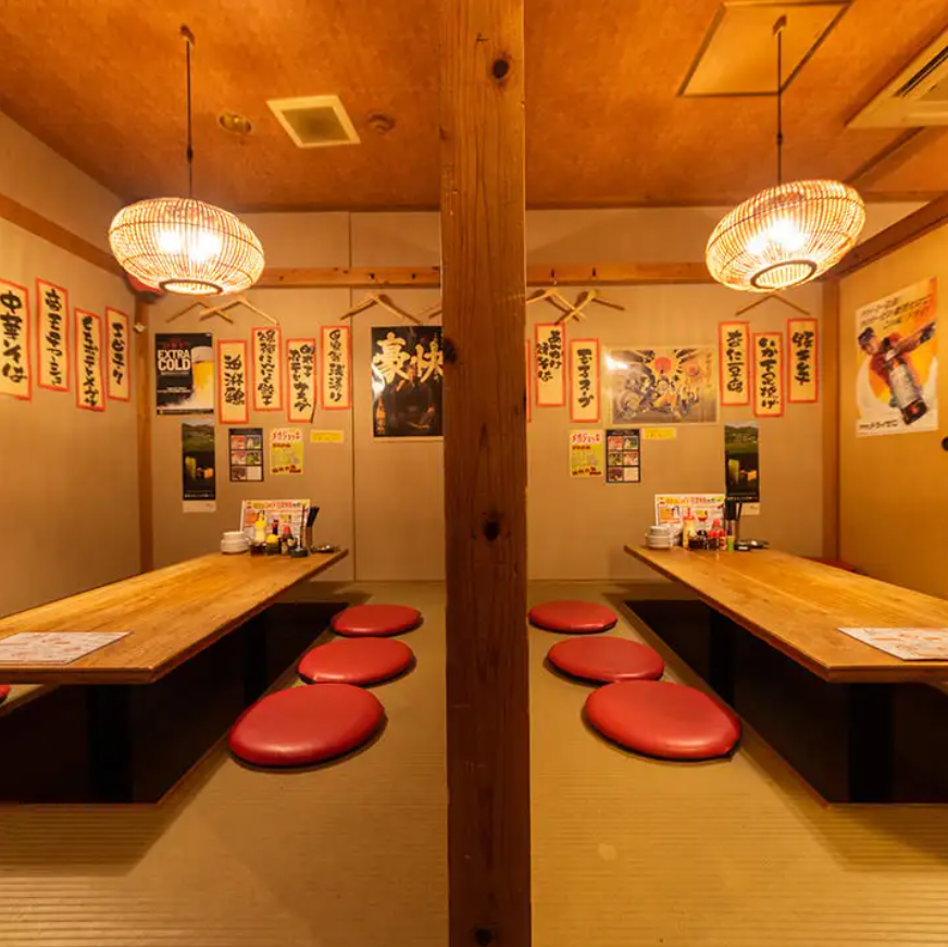 掘りごたつ個室は最大30名様迄OK!ご宴会コースは3,278円(税込)