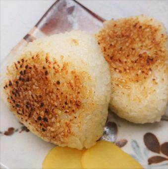 Onigiri 390 yen / Grilled rice ball 420 yen (tax included)