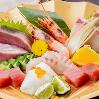 Assorted sashimi