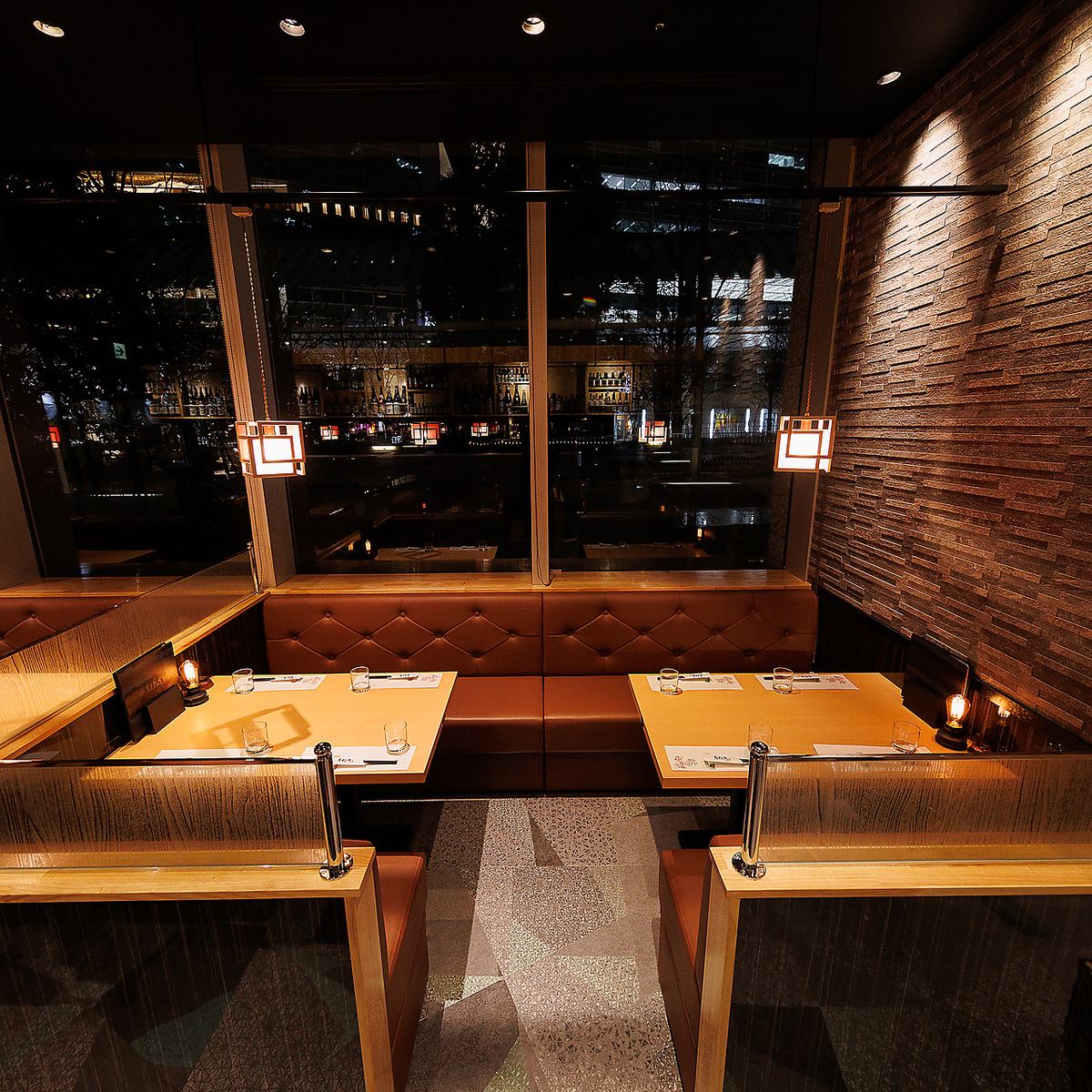 喧騒を忘れられるくらいに上品で優雅な個室を完備しております！