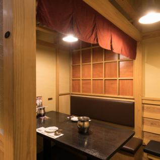 Private room space that can be used by 2 people.
