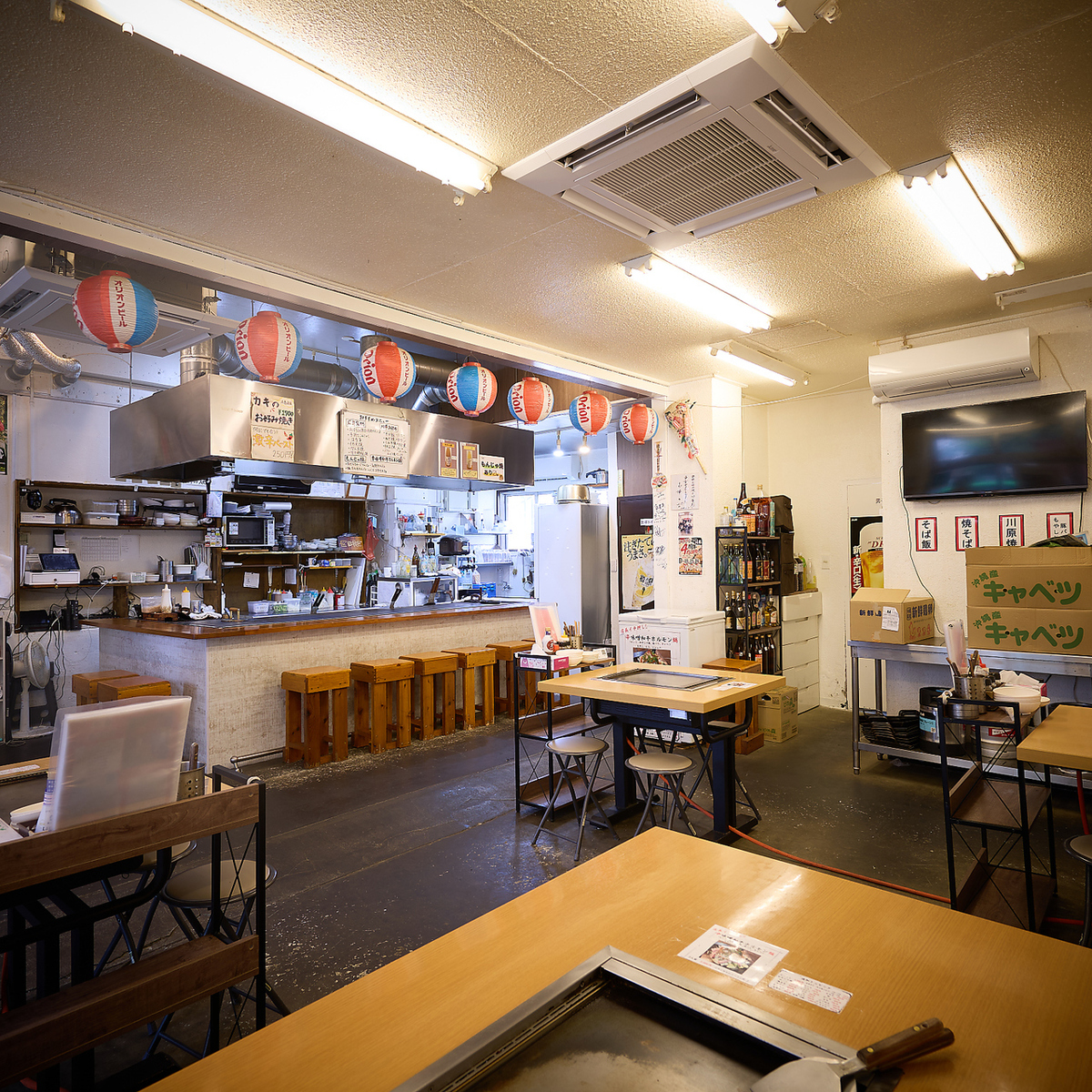 綺麗な店内でこだわりの鉄板焼!お気軽にお立ち寄りください♪