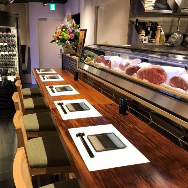 This is a spacious counter seat.It is also recommended for a date or a casual dining experience.You can enjoy the immersive atmosphere that can only be enjoyed by sitting at the counter.Enjoy a delicious meal in a casual setting♪