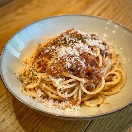 自家製ミートソースの生パスタ