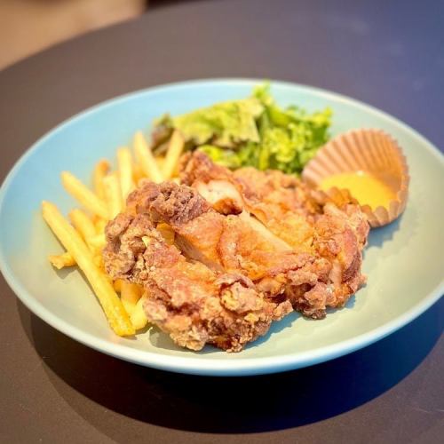 モチコチキン＆チップス