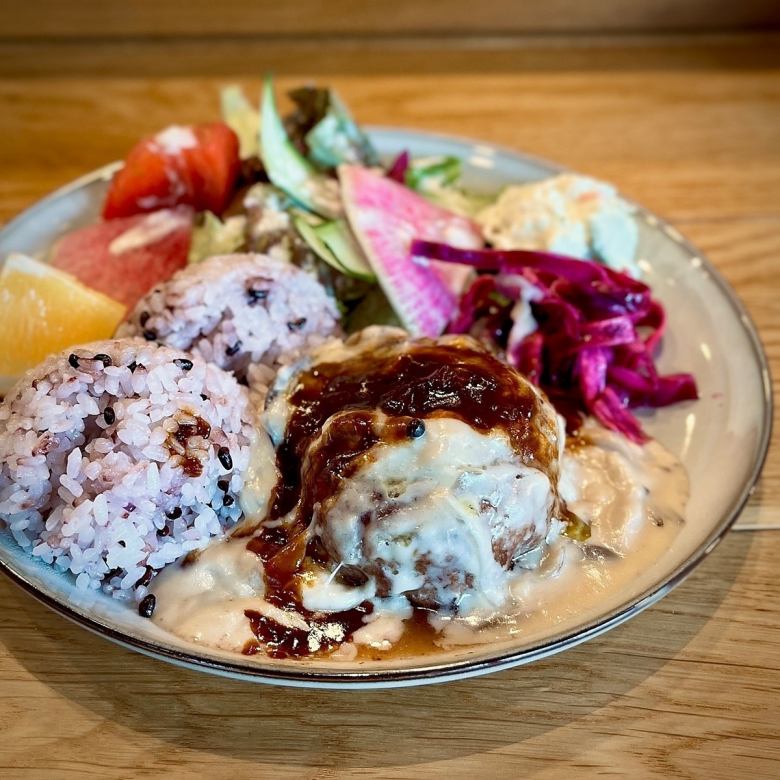 Lunch Box キノコのクリームソースハンバーグ~トリュフ風味~