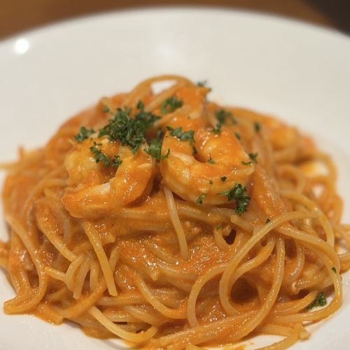 海老トマトクリーム　パスタ