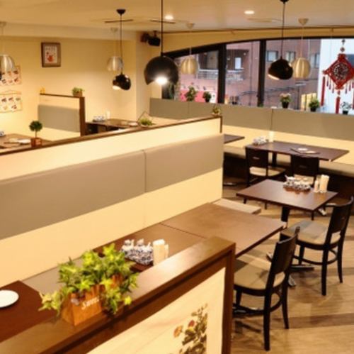落ち着く雰囲気の店内